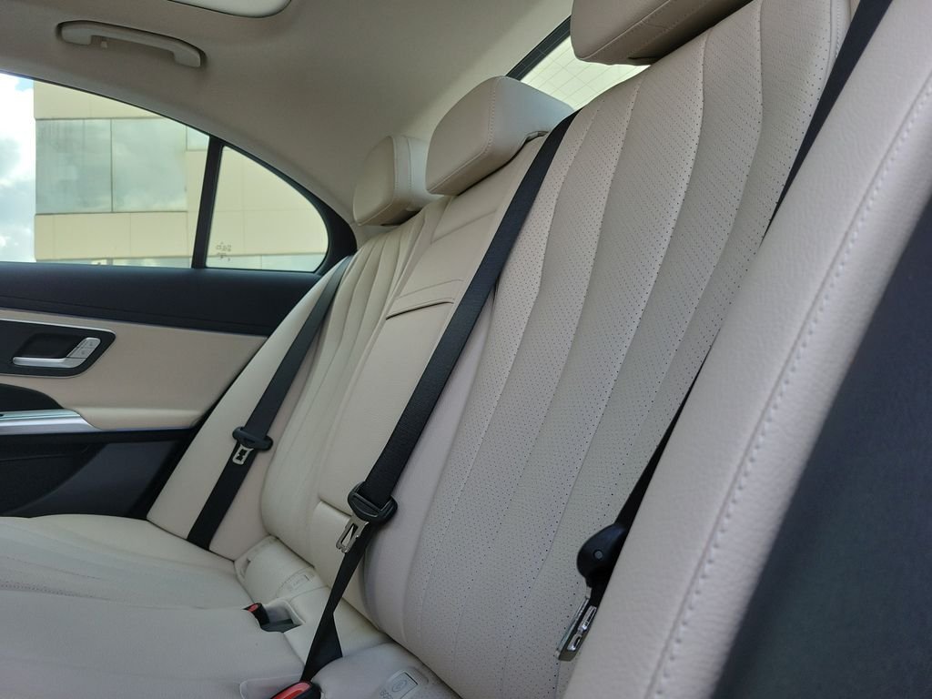 New 2026 Polar White Mercedes-Benz E 350 image 8