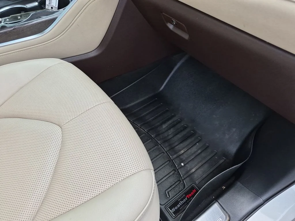 Used 2022  Toyota Platinum image 40