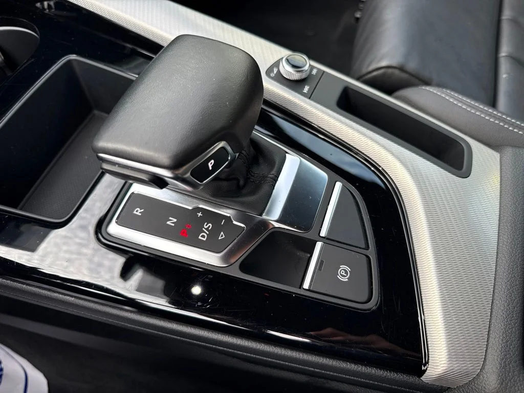 Used 2025 Daytona Gray Pearl Effect Audi 45 S line Premium image 23