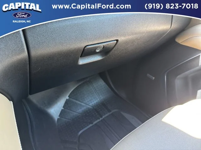 Used 2021 Gray Chevrolet Premier image 28