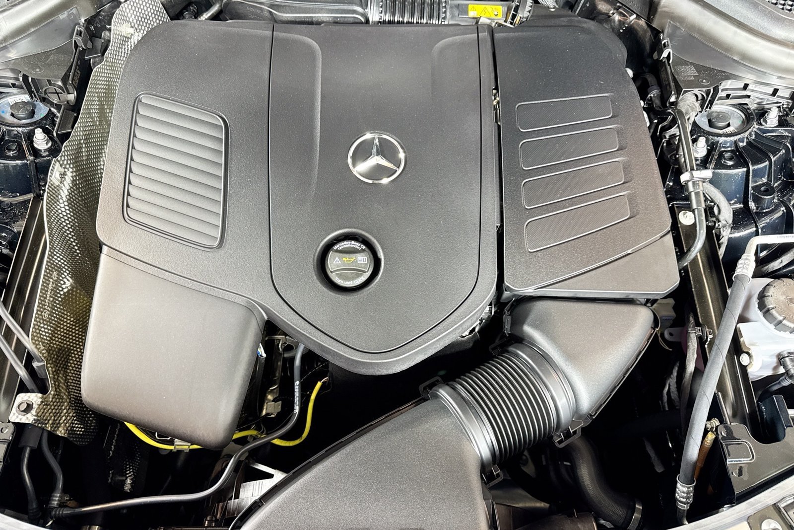 New 2026 Black Mercedes-Benz GLC 300 image 28