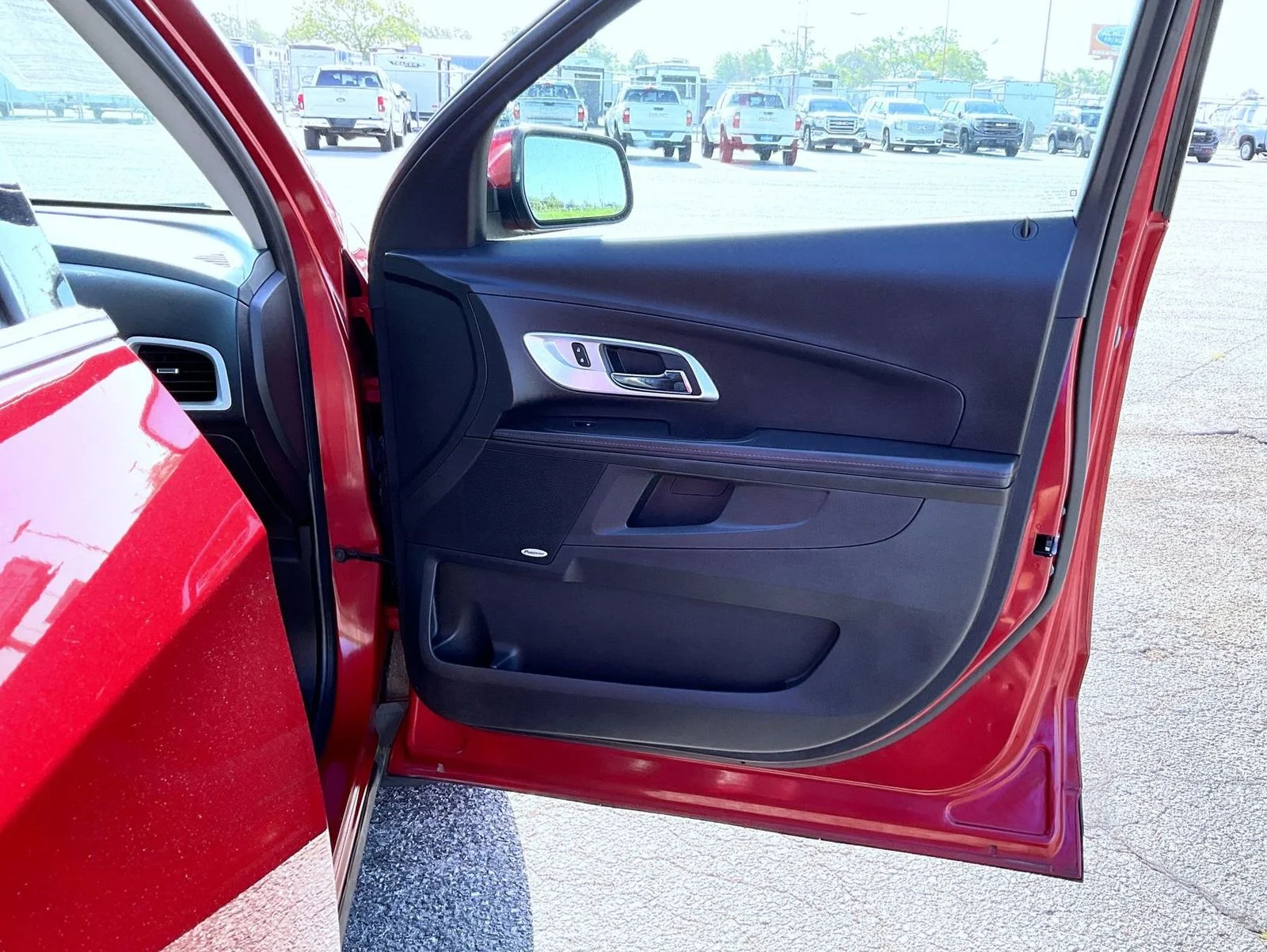 Used 2015 Red Chevrolet LT image 16