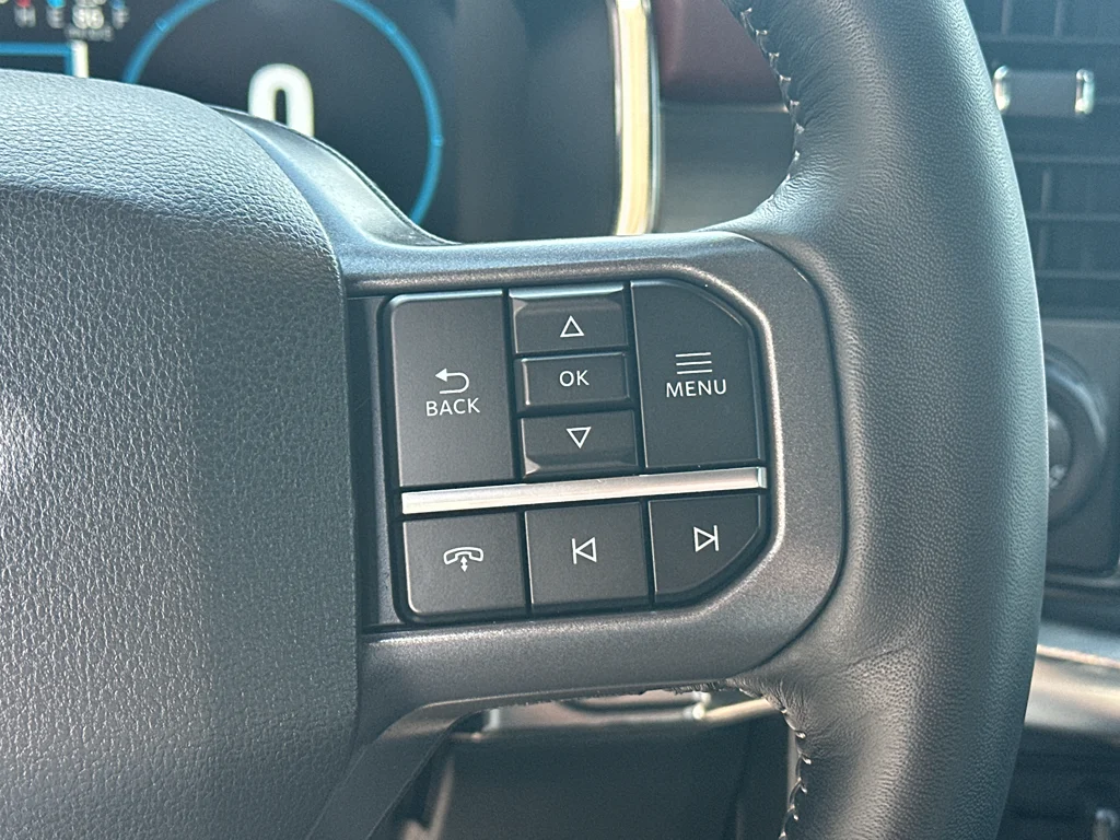 Used 2023 Carbonized Gray Metallic Ford Lariat image 19