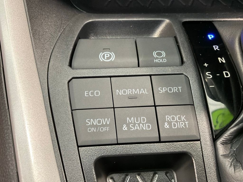 Certified Used 2025 Silver Toyota XLE image 16