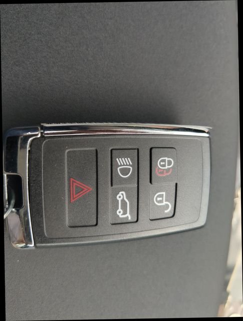New 2026 Fuji White Land Rover Dynamic SE image 31