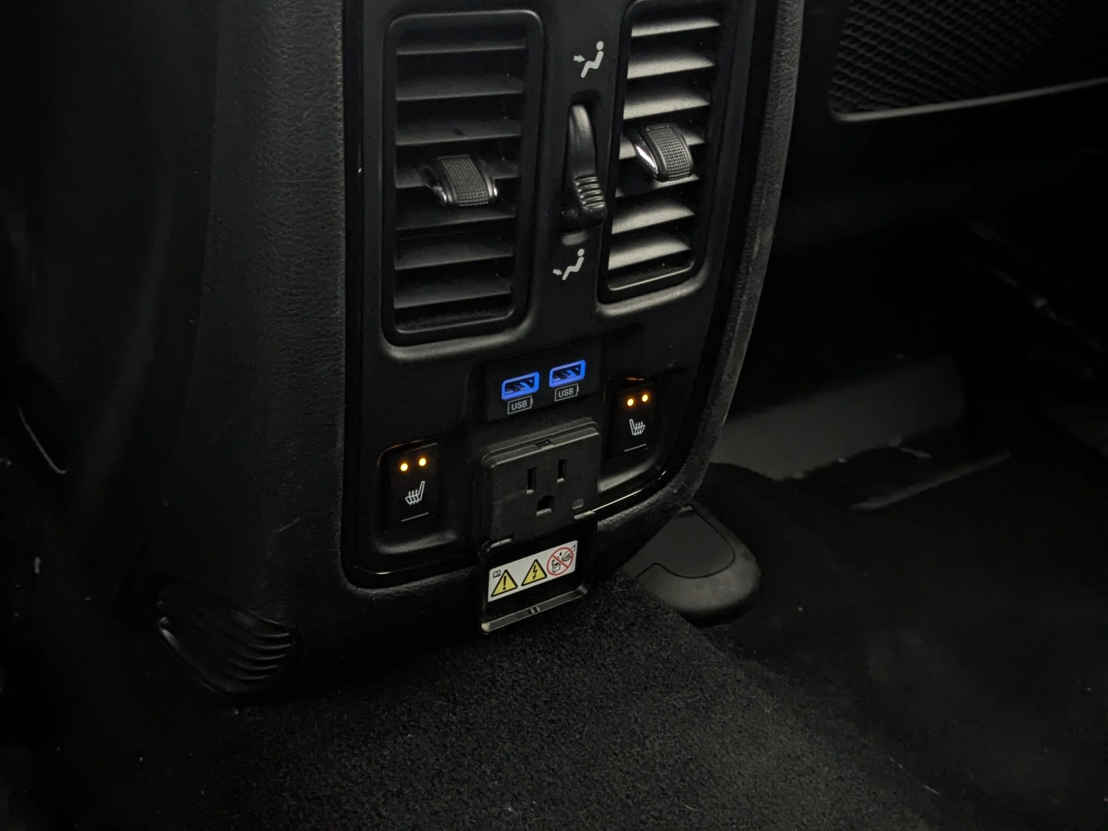 Certified Used 2024 triple nickel Dodge R/T Plus - - AWD - Blacktop Pkg - Fold N Tumble 2nd Row - Nappa Leather & More! image 27