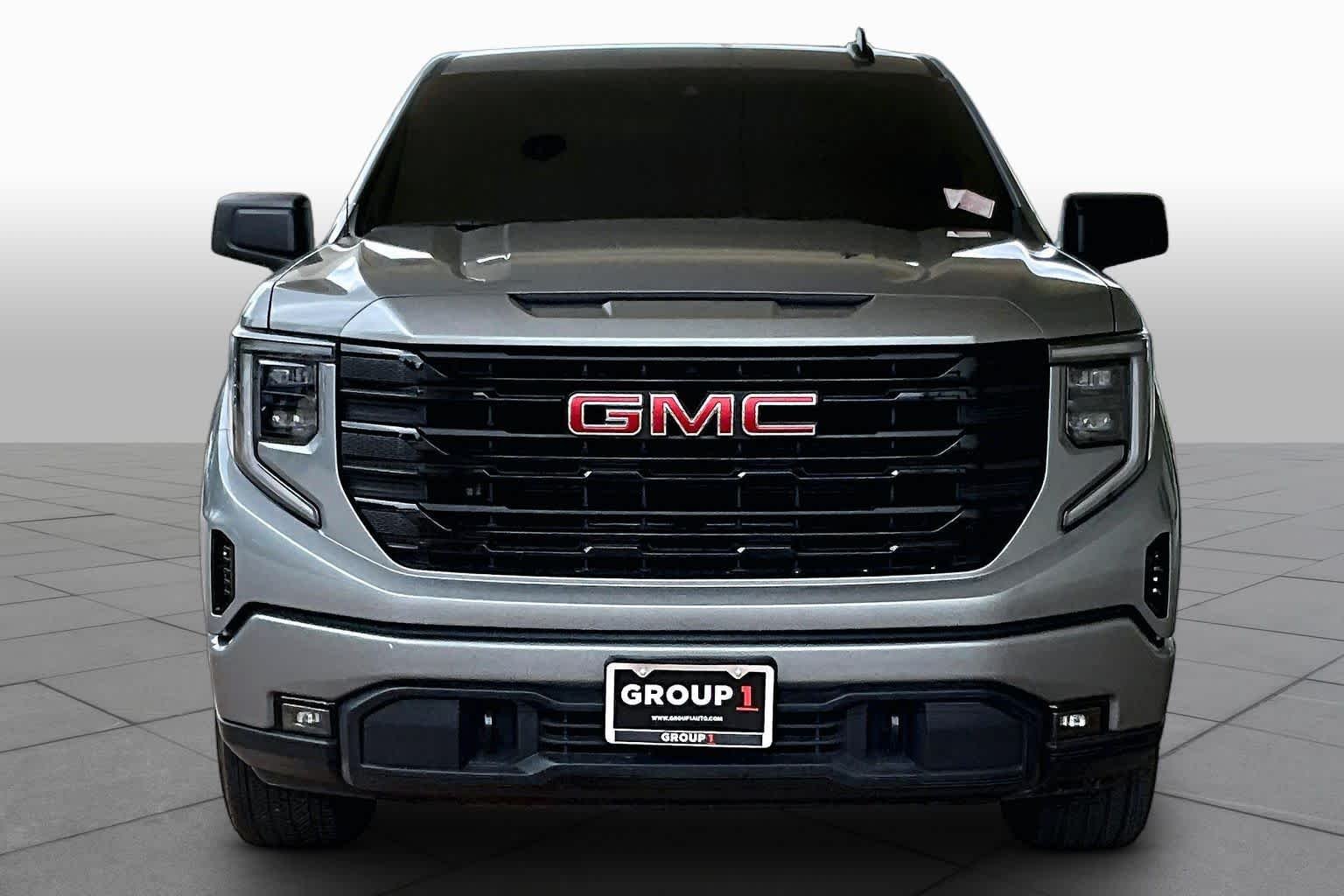 Used 2026 Sterling Metallic GMC Elevation image 4