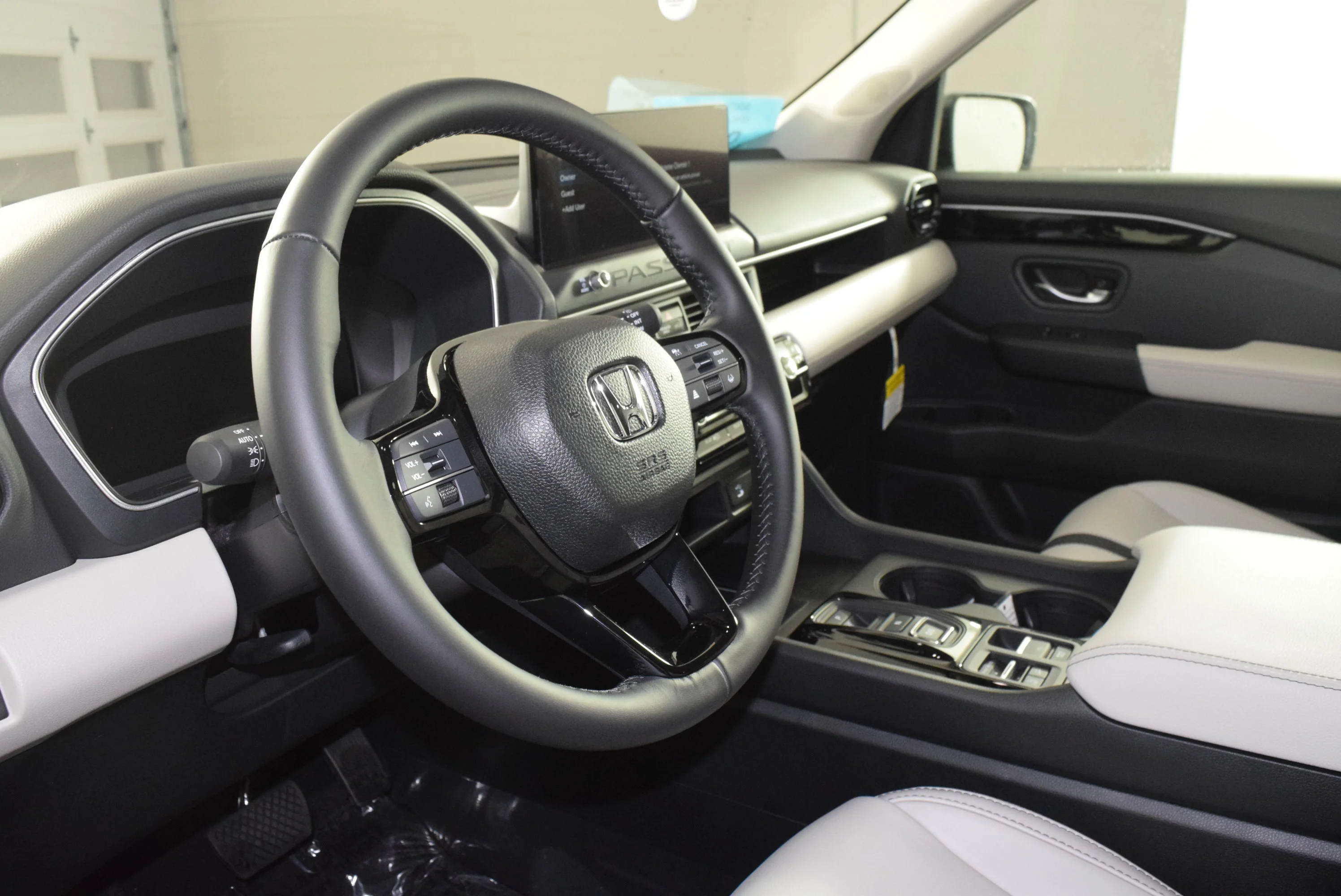 New 2026 Platinum White Pearl Honda RTL image 2