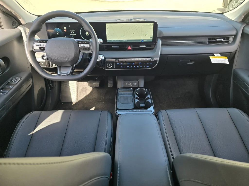 New 2027 Green Hyundai SEL image 7