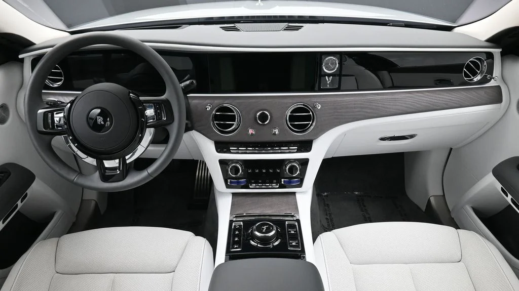 New 2026  Rolls-Royce  image 4