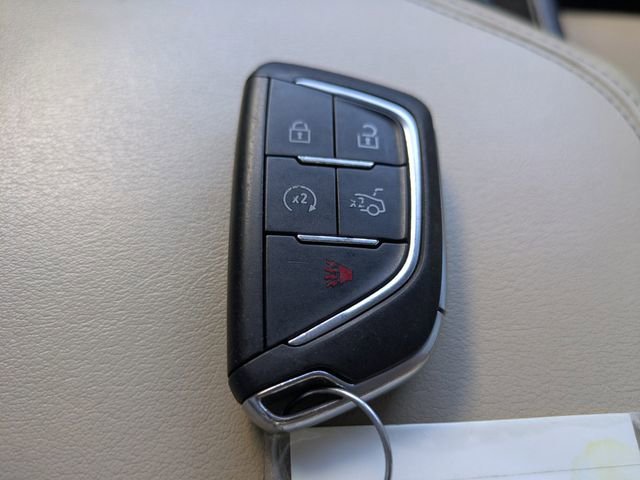 Used 2022 Crystal White Tricoat Cadillac Premium Luxury image 32