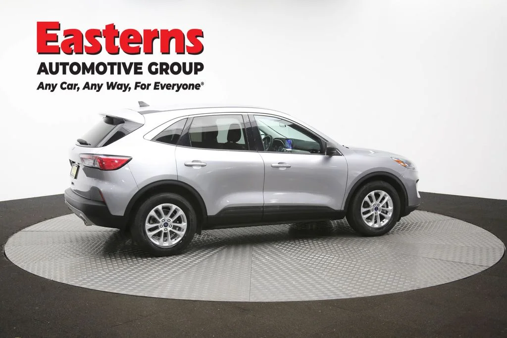 Used 2022 Silver Ford SE image 44