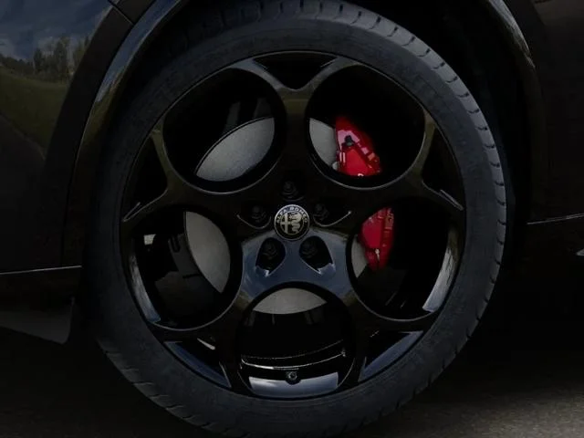 New 2025 Vulcano Black Metallic Exterior Paint Alfa Romeo  image 39