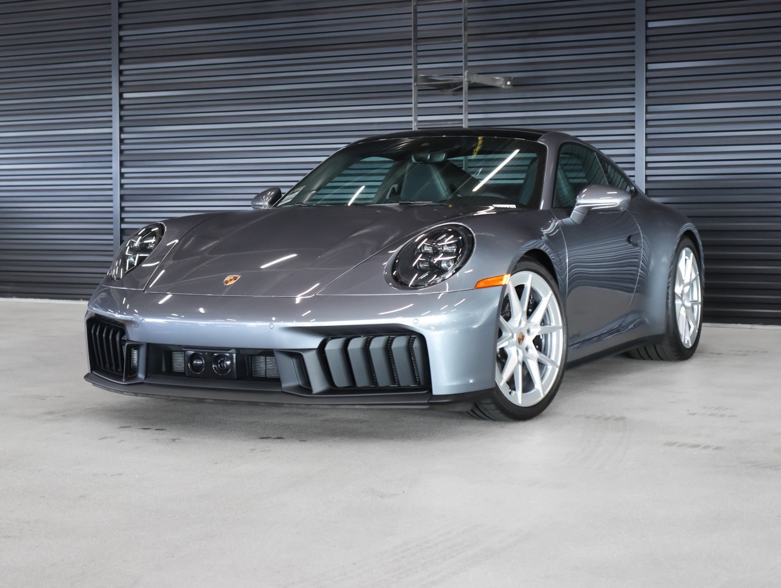 2025 Porsche 911 GTS