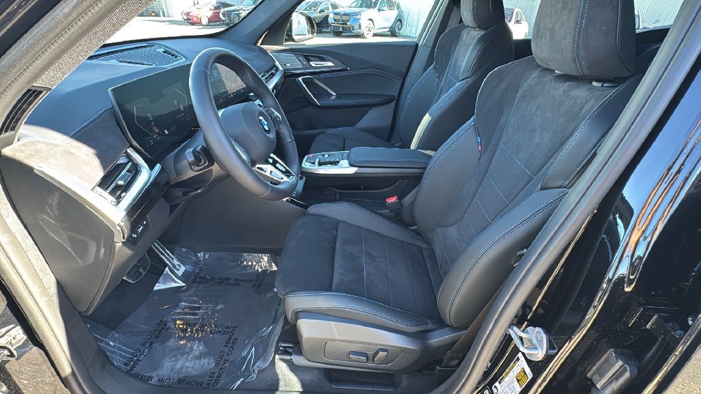 New 2027 Black Sapphire Metallic BMW xDrive28i image 26