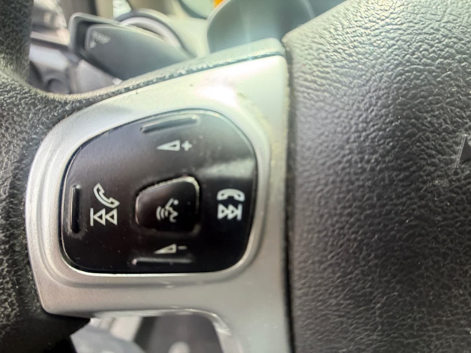 Used 2019 Magnetic Metallic Ford SE image 20