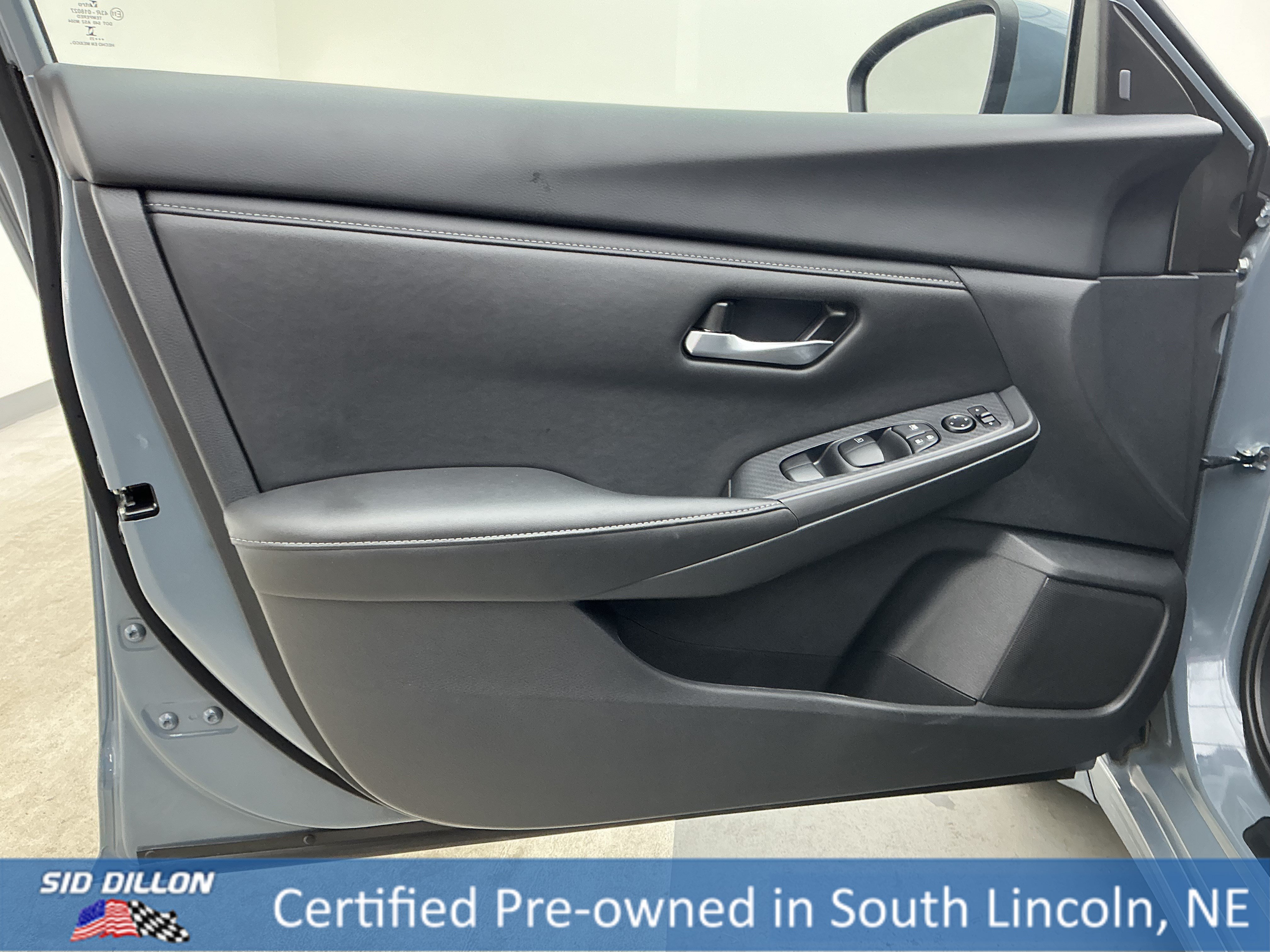 Used 2025 Atlantic Gray Metallic Nissan SV image 15