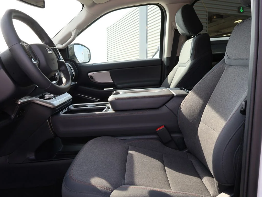 Certified Used 2025 Oxford White Ford Active image 25