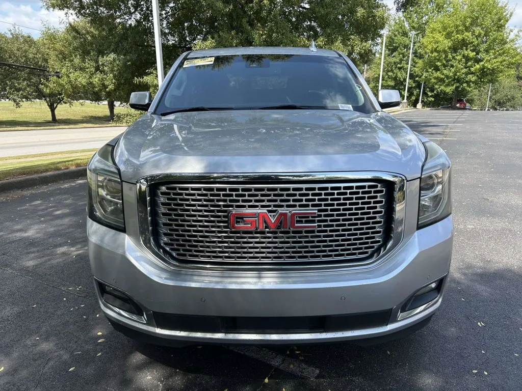 Used 2017 Silver GMC Denali image 6