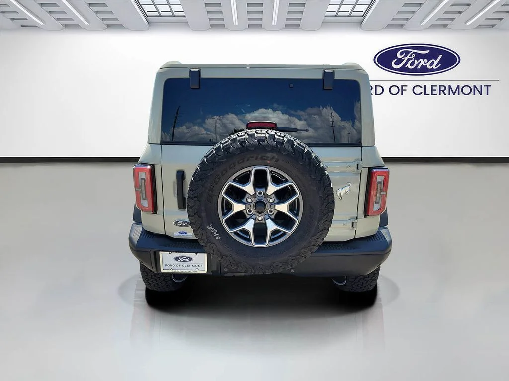Used 2025 Desert Sand Ford Badlands image 4