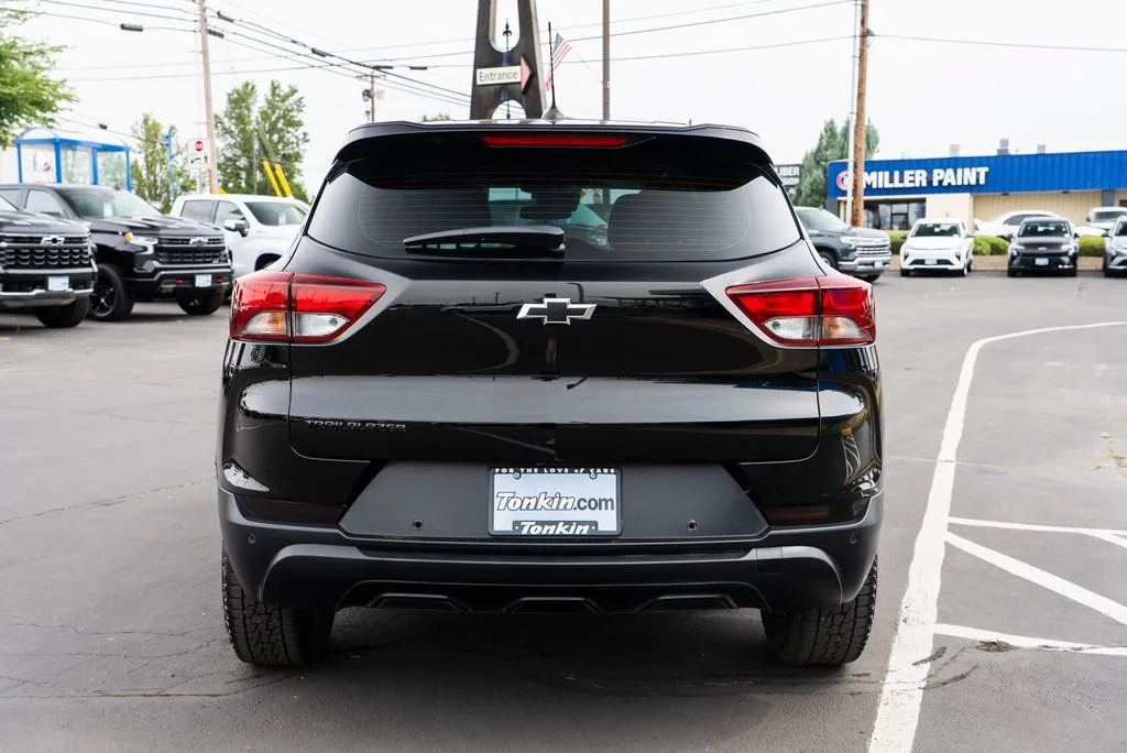 Used 2021 MOSAIC BLACK METALLIC Chevrolet LS image 3