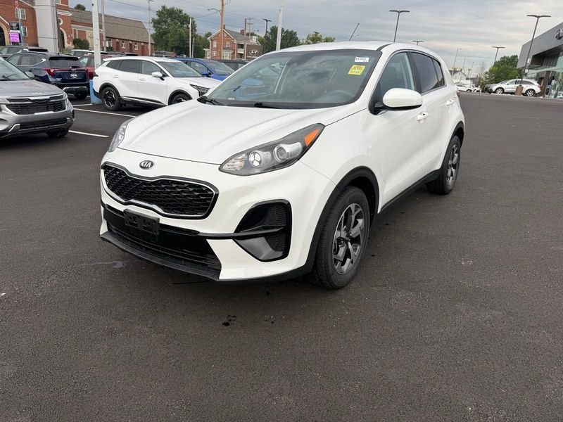 Used 2020 White Kia LX image 3