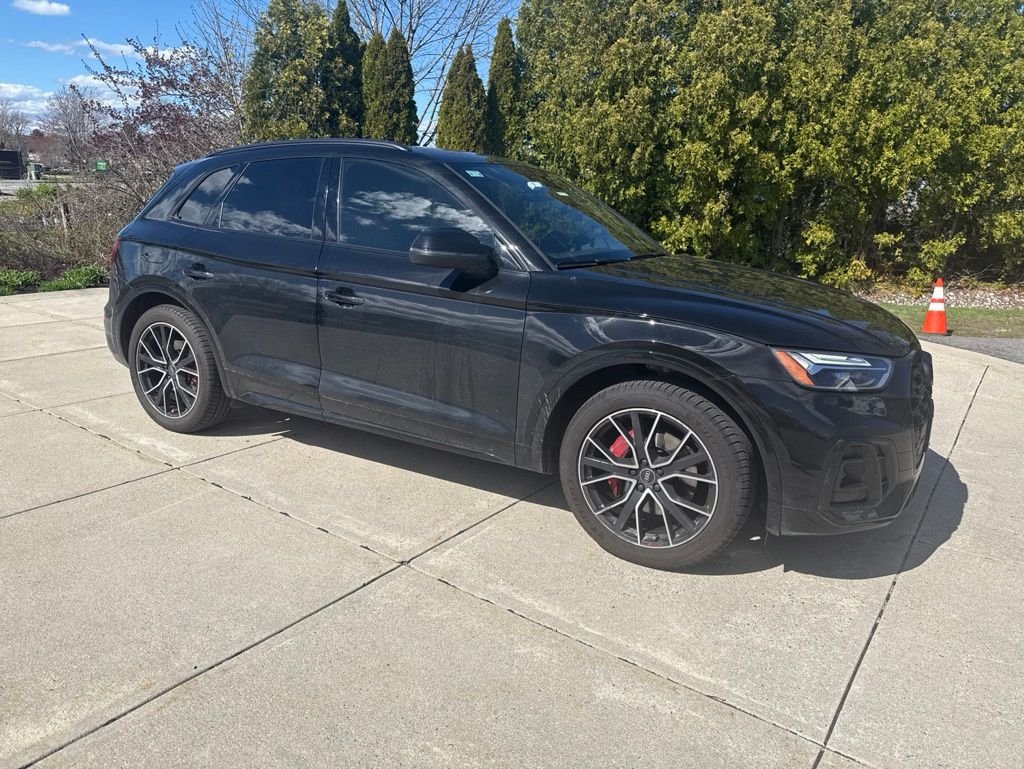 2022 Audi SQ5 Premium Plus's photo