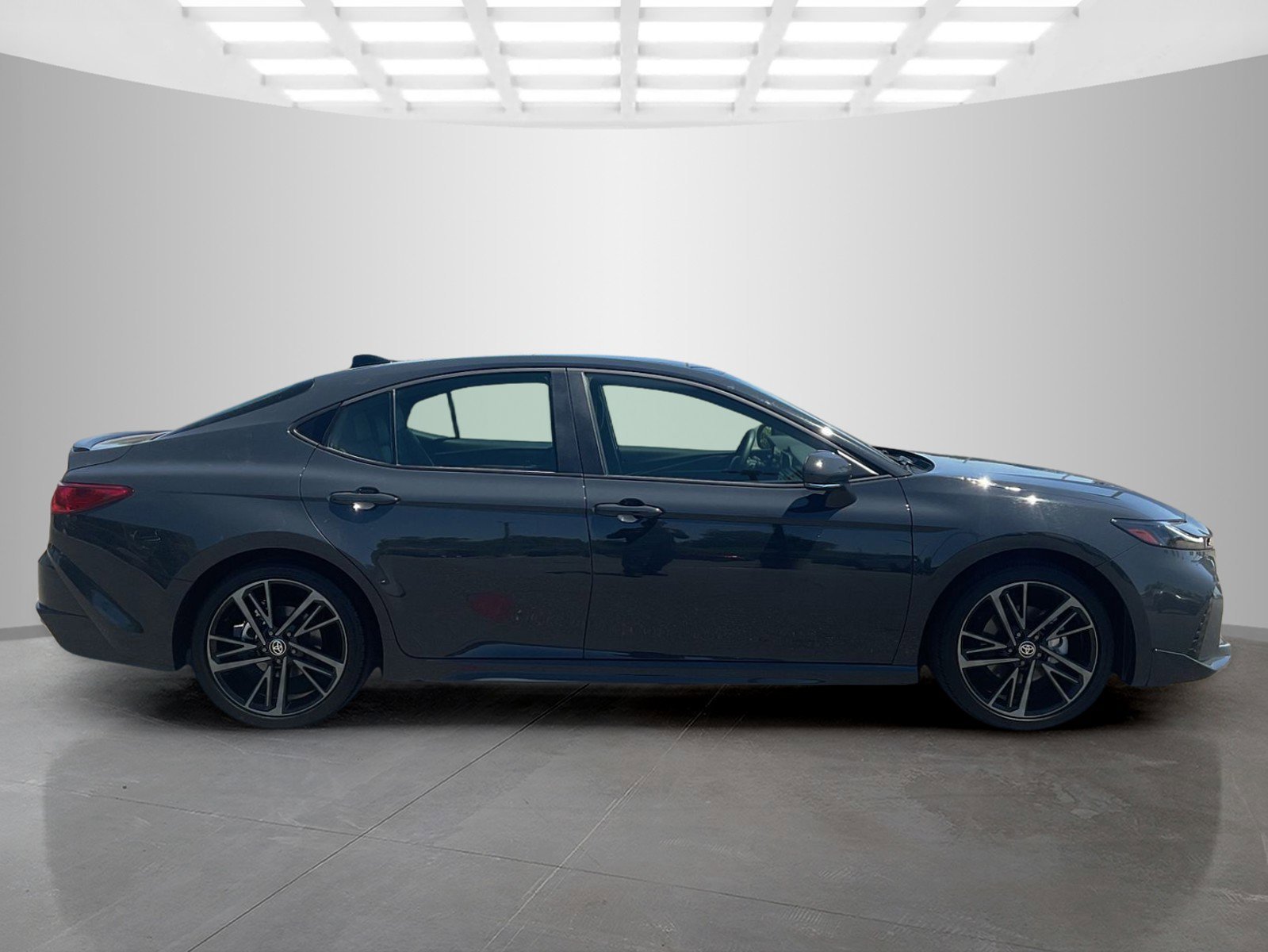 2026 Toyota Camry XSE - Photo 6
