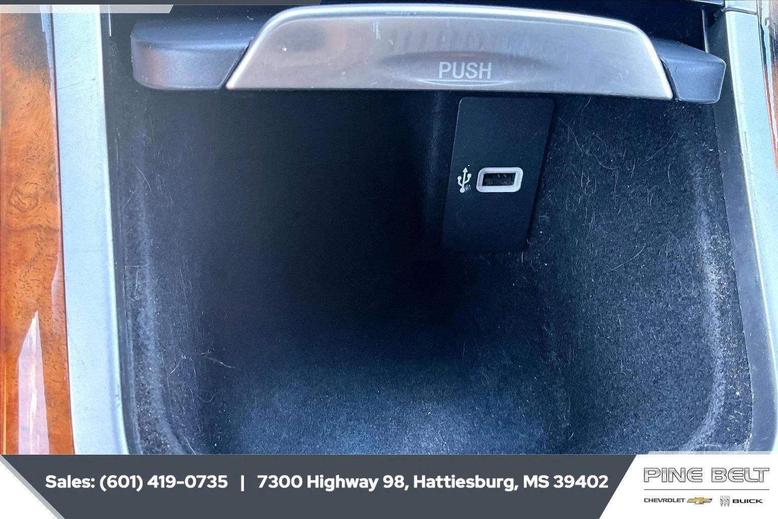 Used 2018 Black Velvet Lincoln Reserve image 24