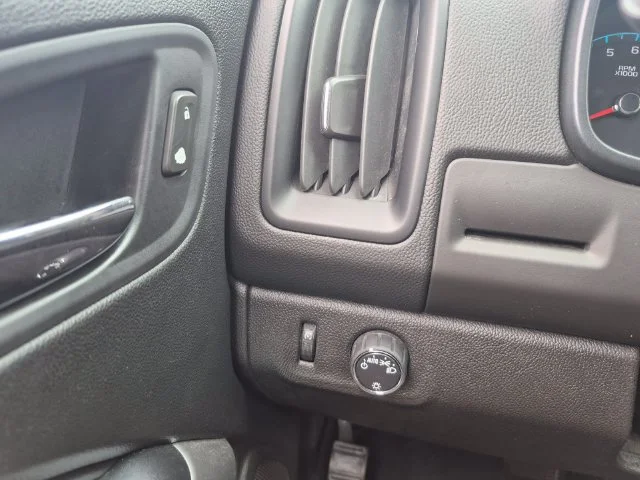 Used 2018 Gray Chevrolet LT image 22