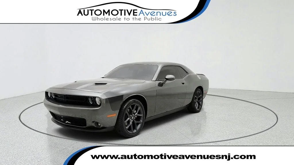 Used 2021 Granite Pearlcoat Dodge SXT RWD w/ Blacktop Package image 1