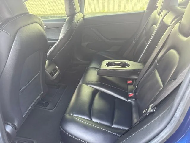 Used 2021  Tesla Standard Range Plus image 28
