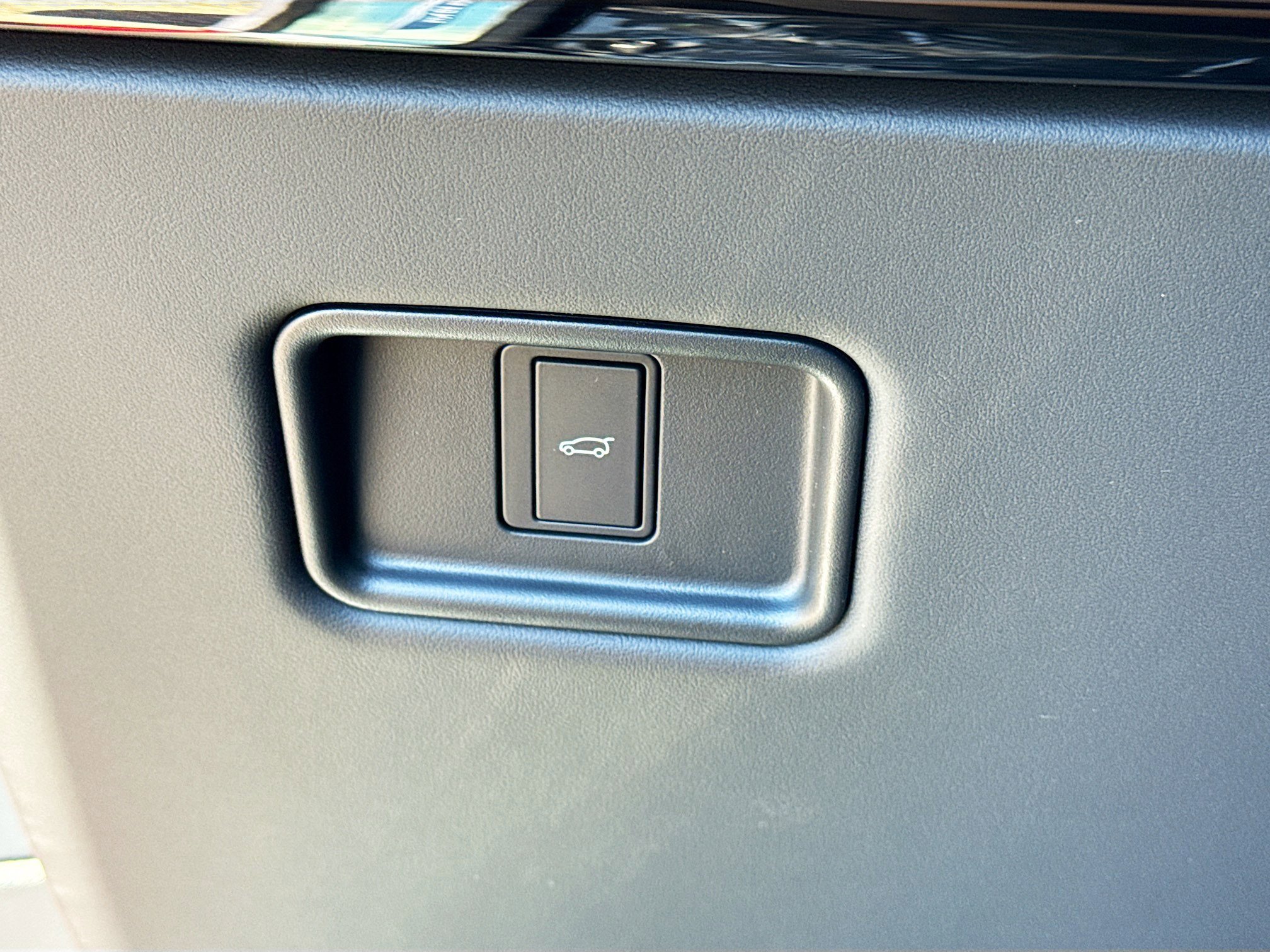 New 2026 Firenze Red Land Rover Dynamic SE image 33