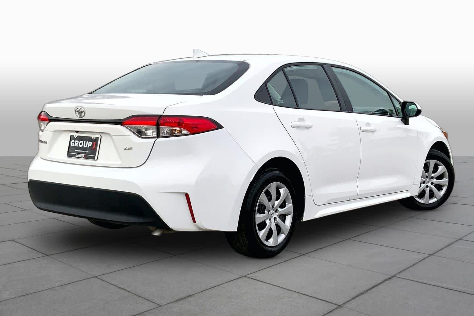 Used 2025 Ice Cap Toyota LE image 13
