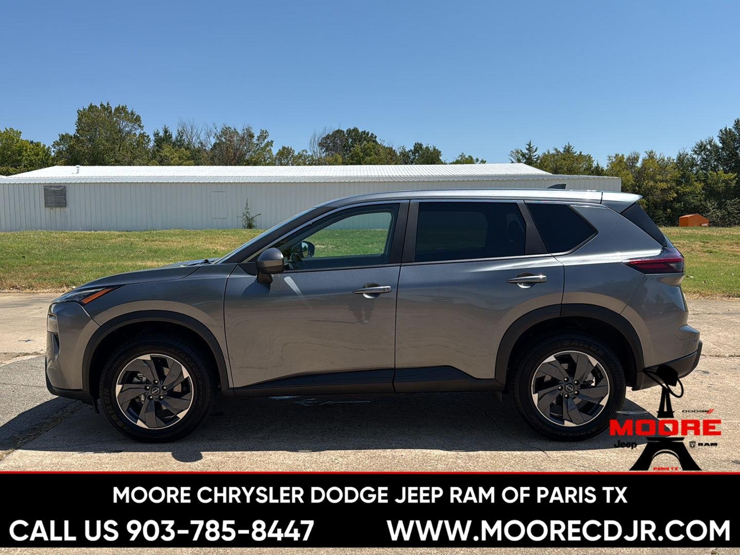 Used 2025 Gun Metallic Nissan SV image 4