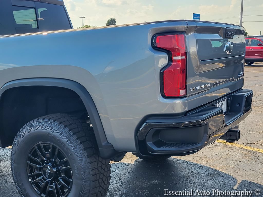 2026 Chevrolet Silverado 2500 HD ZR2 - Photo 6