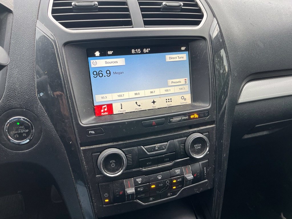 Used 2017 Magnetic Metallic Ford XLT image 10