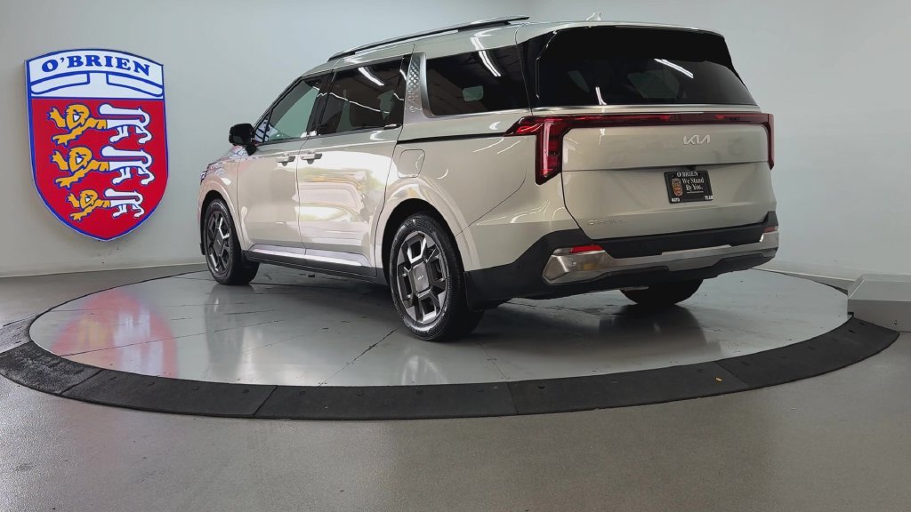 Used 2025 Ivory Kia SX image 6