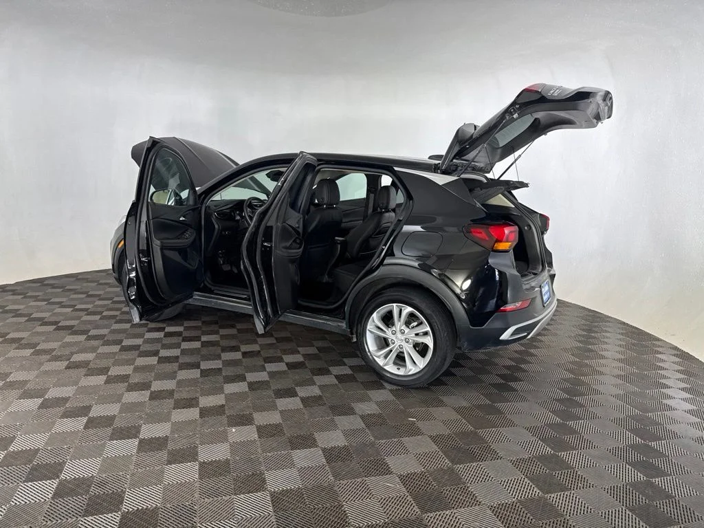 Used 2023 Black Buick Preferred image 18