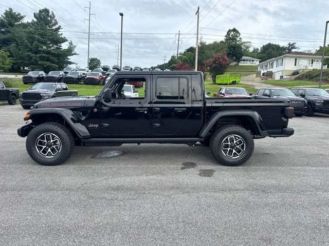 New 2026 Black Clear-Coat Exterior Paint Jeep Rubicon image 4