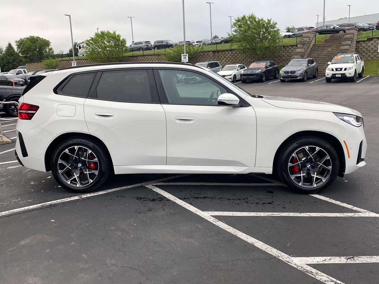 Used 2026 0300 Alpine White Bmw  image 3