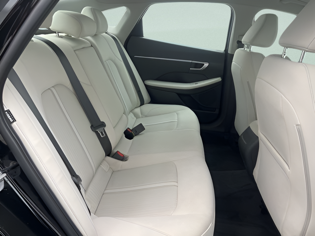 Used 2025 Abyss Black Hyundai SEL image 24