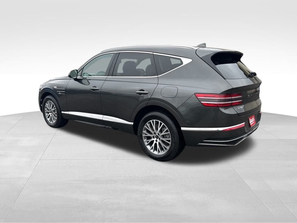 Used 2025 Gray Genesis 2.5T image 3