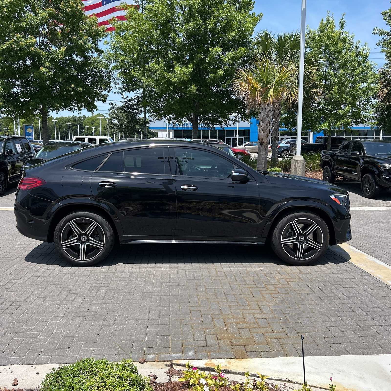 Certified Used 2025 Obsidian Black Metallic Mercedes-Benz GLE 450 image 3