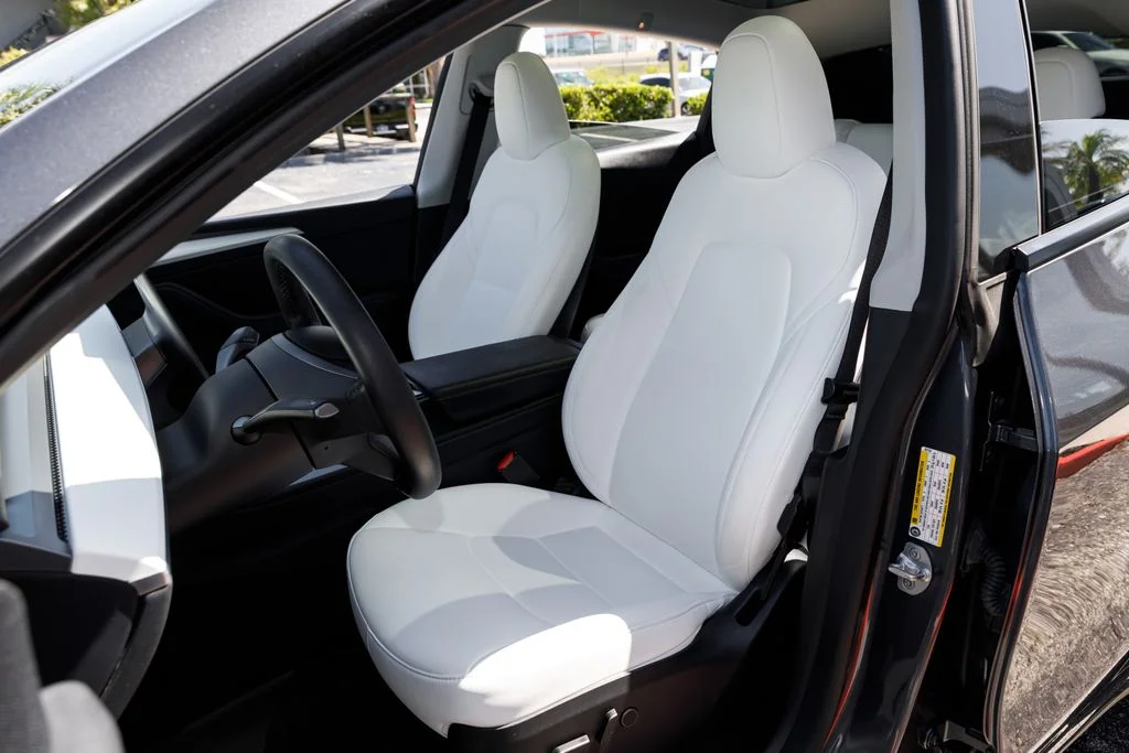 Used 2023  Tesla Long Range image 24