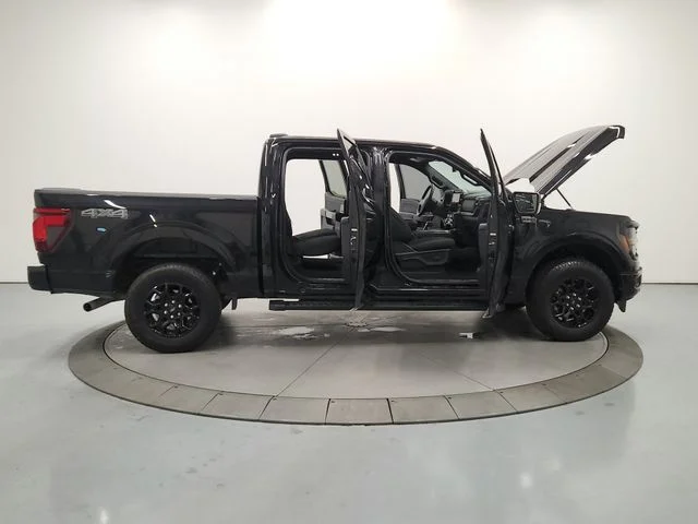Used 2024 Black Ford XLT image 16