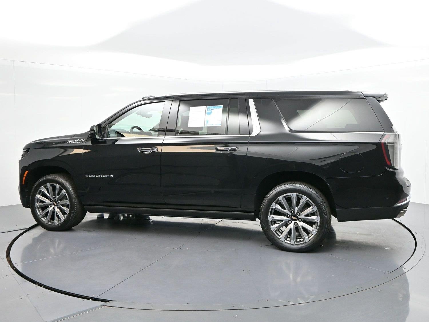 Used 2025 Black Chevrolet High Country image 5