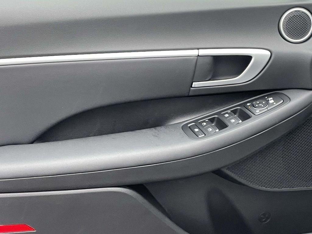 New 2026 White Hyundai SEL Sport image 13
