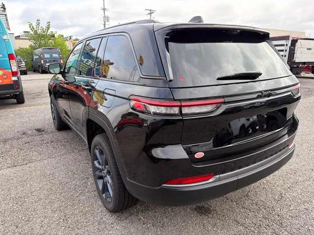 New 2026 Black Jeep  image 5