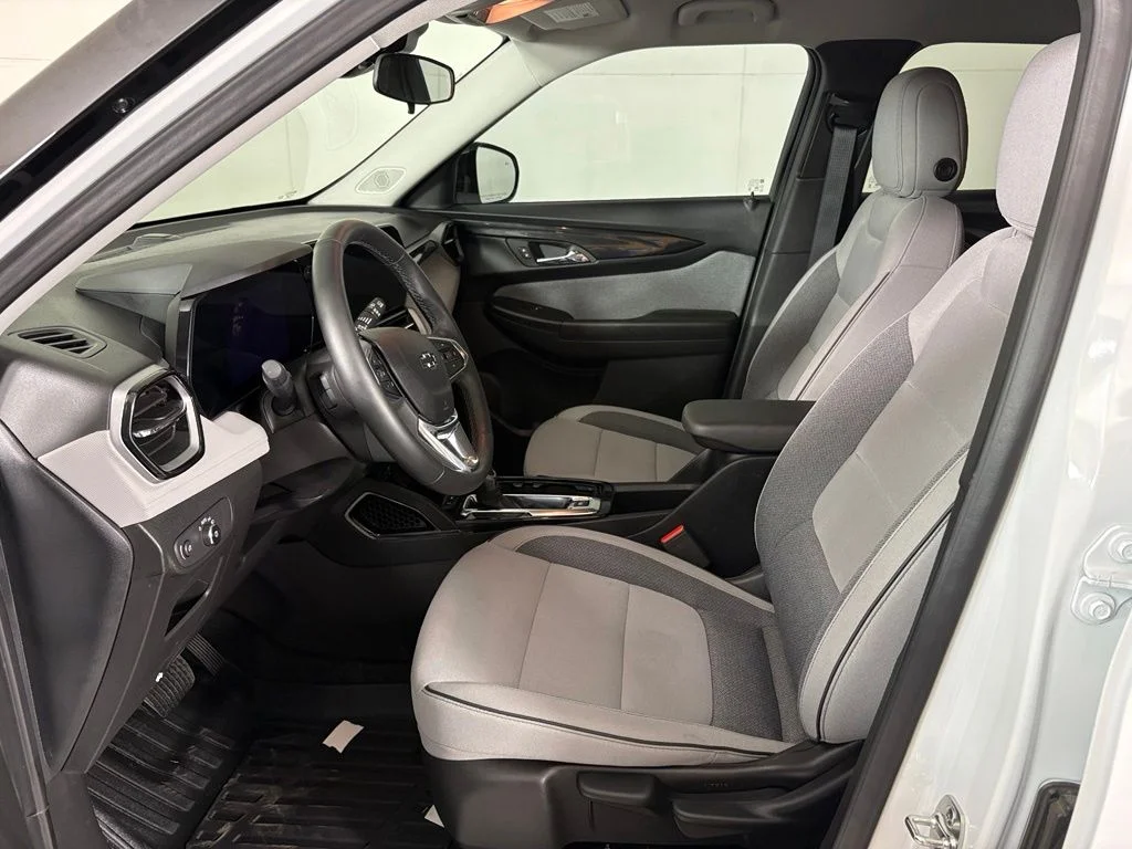 Used 2026 White Chevrolet LT image 16